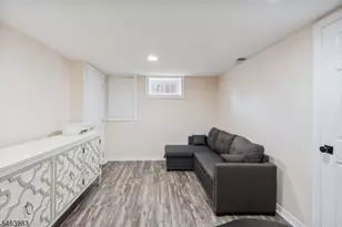 7 Veterans Pl, North Arlington, NJ 07031 - Photo 20