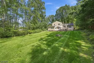 29 Camelot Dr, West Milford, NJ 07480 - Photo 34