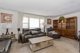 164 Page St, Elmwood Park, NJ 07407 - Photo 4