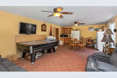 164 Page St, Elmwood Park, NJ 07407 - Photo 34