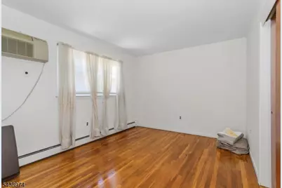 164 Page St, Elmwood Park, NJ 07407 - Photo 28