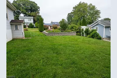 43 Chesapeake Ave, Parsippany, NJ 07034 - Photo 2