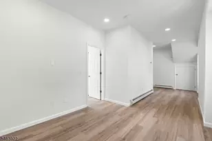 6035 Buchanan Pl, West New York, NJ 07093 - Photo 8
