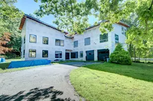 18 Rambling Brook Rd, Upper Saddle River, NJ 07458 - Photo 1