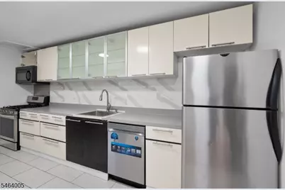 82 Garfield Ave #2, Jersey City, NJ 07305 - Photo 10
