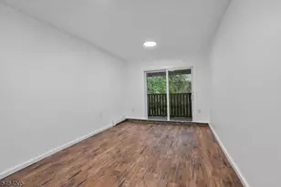 82 Garfield Ave, Jersey City, NJ 07305 - Photo 16