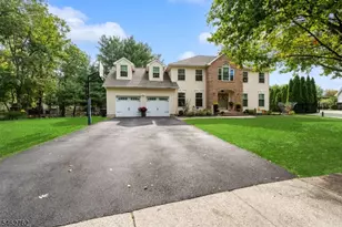 96 Carol Pl, Wayne, NJ 07470 - Photo 1