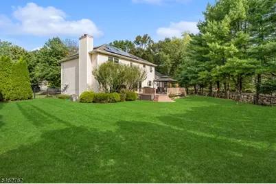 96 Carol Pl, Wayne, NJ 07470 - Photo 2