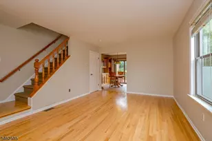 243 Spruce Ct, Raritan Township, NJ 08822 - Photo 4