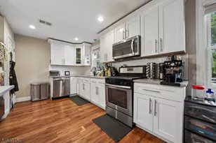 40 Carpenter Pl, Cranford Township, NJ 07016 - Photo 10