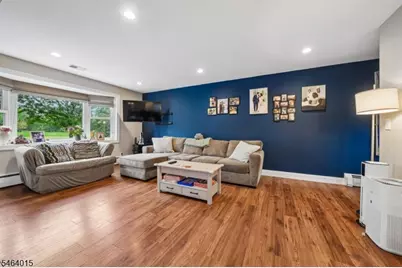 40 Carpenter Pl, Cranford Township, NJ 07016 - Photo 4