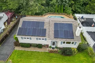 21 Aldrin Dr, Wanaque, NJ 07465 - Photo 2