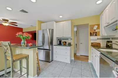 21 Aldrin Dr, Wanaque, NJ 07465 - Photo 12