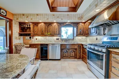 134 Hillside Ave, Nutley, NJ 07110 - Photo 16