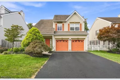 15 Champlain Way, Franklin Township, NJ 08823 - Photo 1