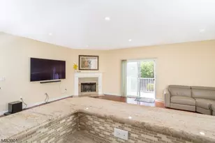 10 DeCroce Ct, Parsippany, NJ 07054 - Photo 8