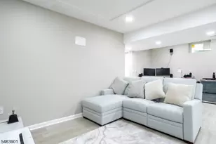 10 DeCroce Ct, Parsippany, NJ 07054 - Photo 26