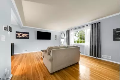333 Foxwood Rd, Union Township, NJ 07083 - Photo 8