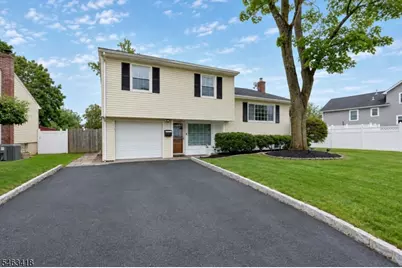 333 Foxwood Rd, Union Township, NJ 07083 - Photo 2