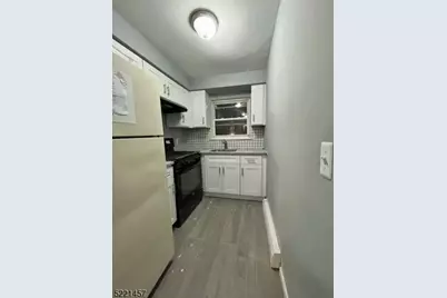 213 S 2nd St, Elizabeth, NJ 07206 - Photo 2