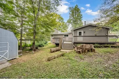 10 Hunters Ln, Byram Township, NJ 07821 - Photo 6