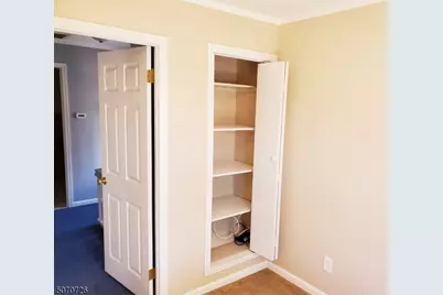 509 Jauncey Ave, Lyndhurst Township, NJ 07071 - Photo 4