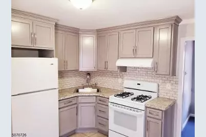 509 Jauncey Ave, Lyndhurst Township, NJ 07071 - Photo 2