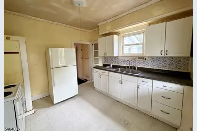 31 Fourth St, Hillsborough Township, NJ 08821 - Photo 6
