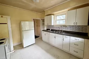 31 4th St, Hillsborough Township, NJ 08821 - Photo 6