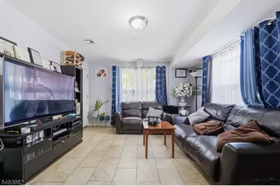572 S 11th St, Newark, NJ 07103 - Photo 16