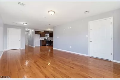 572 S 11th St, Newark, NJ 07103 - Photo 4
