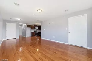 572 S 11th St, Newark, NJ 07103 - Photo 4