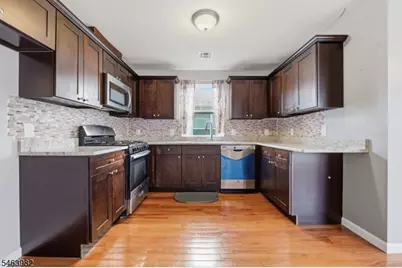 572 S 11th St, Newark, NJ 07103 - Photo 6