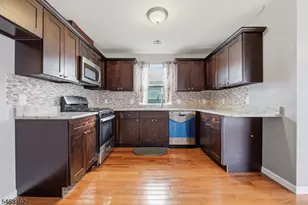 572 S 11th St, Newark, NJ 07103 - Photo 6