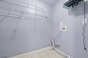 572 S 11th St, Newark, NJ 07103 - Photo 8
