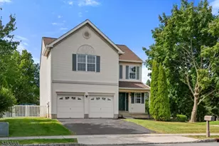 300 Hamilton Dr, Greenwich Township, NJ 08886 - Photo 2