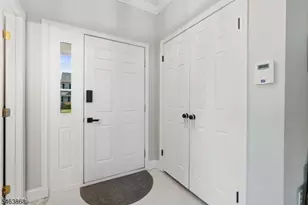 300 Hamilton Dr, Greenwich Township, NJ 08886 - Photo 4