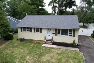 627 Warfield Rd, North Plainfield, NJ 07063 - Photo 1