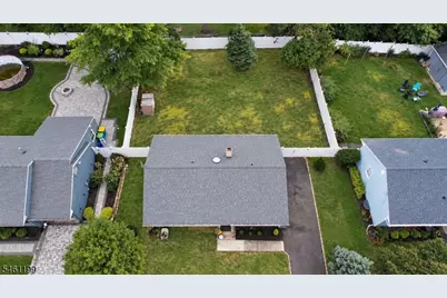 627 Warfield Rd, North Plainfield, NJ 07063 - Photo 2