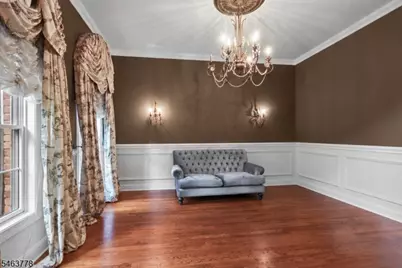 5 Nalesnik Dr, Fairfield, NJ 07004 - Photo 10