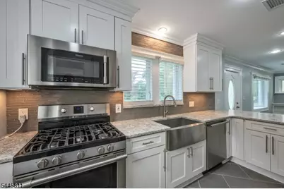 122 Garside Avenue, Wayne, NJ 07470 - Photo 2
