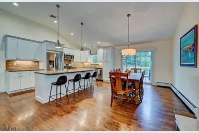 44 Northview Dr, Morris Plains, NJ 07950 - Photo 12