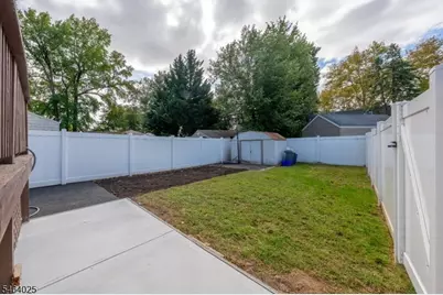 704 W Lake Ave, Rahway, NJ 07065 - Photo 22