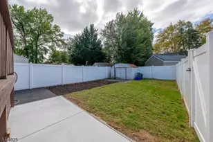 704 W Lake Ave, Rahway, NJ 07065 - Photo 22