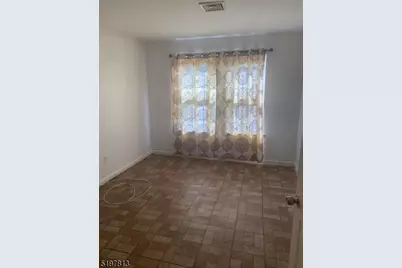 21 Holland St, Newark, NJ 07103 - Photo 6