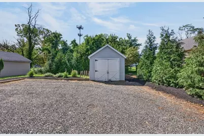 921 N Washington Ave, Green Brook Township, NJ 08812 - Photo 24