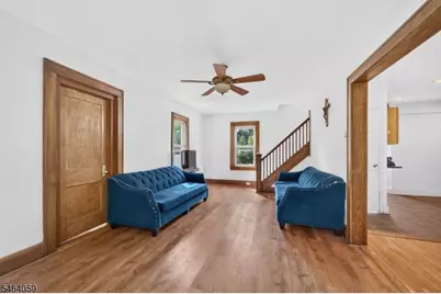 921 N Washington Ave, Green Brook Township, NJ 08812 - Photo 6