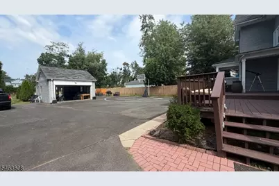 652 W 8th St, Plainfield, NJ 07060 - Photo 6