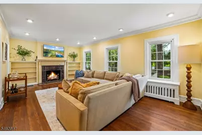 30 Myrtle Ave, Summit, NJ 07901 - Photo 4