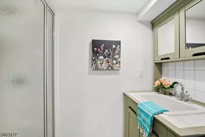 17 Floyd Rd, Verona, NJ 07044 - Photo 38